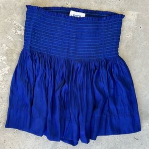 Blue Koch skirt skort in excellent condition. Size small.